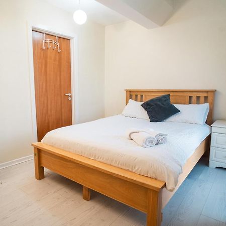 Central Duplex Apartment In Belfast City Centre Extérieur photo