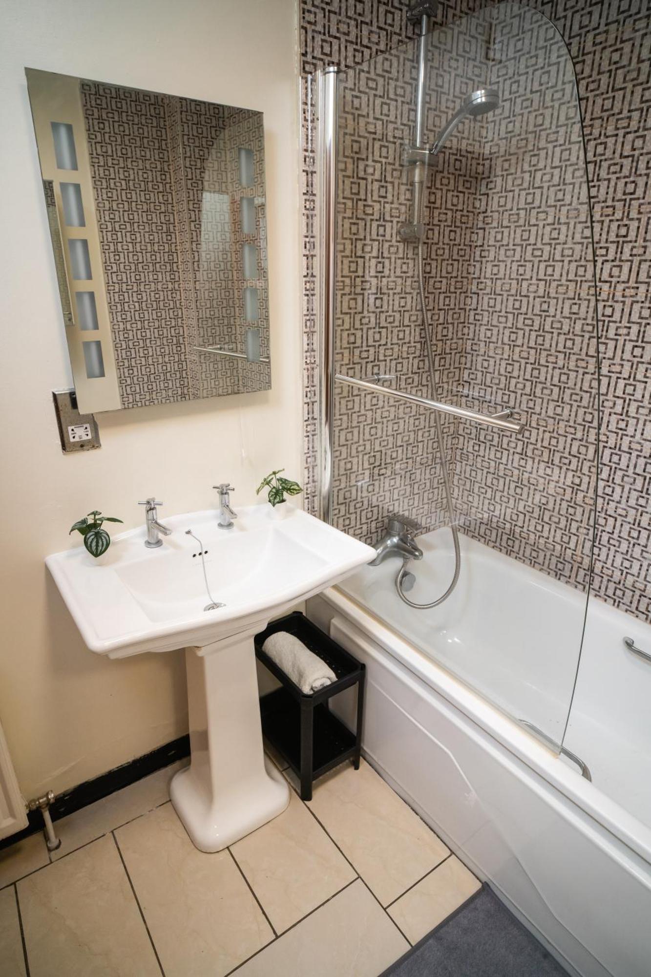Central Duplex Apartment In Belfast City Centre Extérieur photo